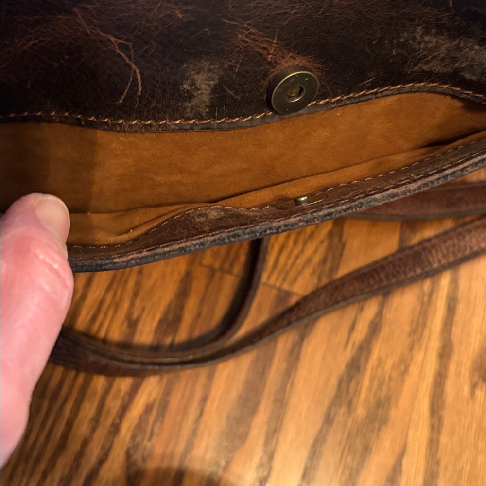 Patricia Nash brown tooled  leather western purse with tassel - Picture 11 of 14